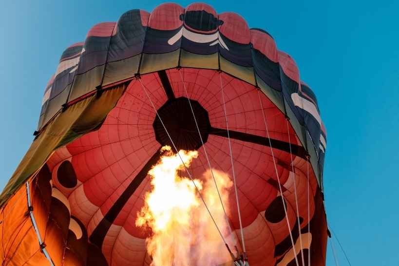Can Hot Air Balloons Land Anywhere