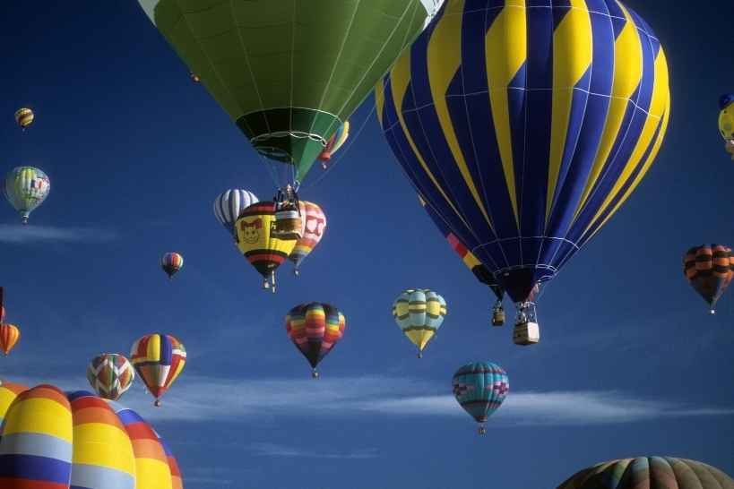How Many People Can Ride In A Hot Air Balloon