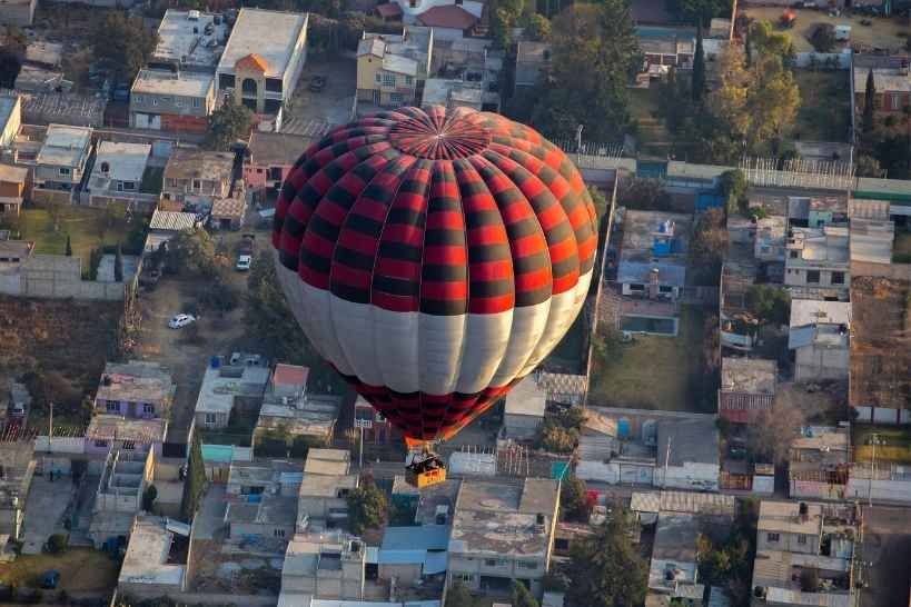 How Long Can A Hot Air Balloon Stay In The Air